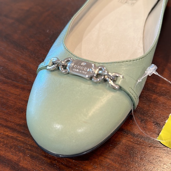GUCCI pistachio green flats - Picture 3 of 6